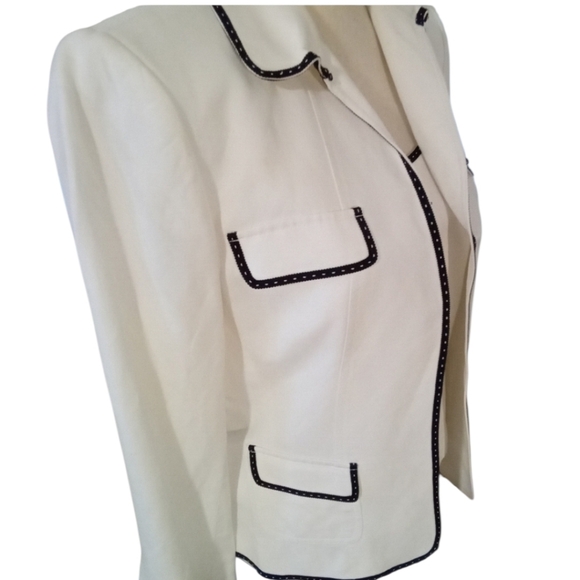 Tahari Arthur S. Levine White w/ Black Trim Linen Two Piece Set Sz 10P - Picture 2 of 16